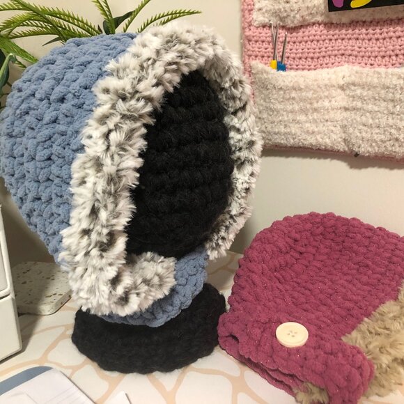 Handmade Crochet Kids Winter Bonnet/Balaclava - Picture 1 of 3